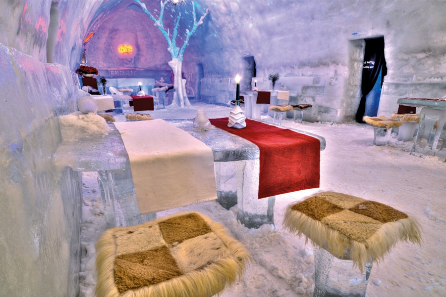 snow hotel Rumunia